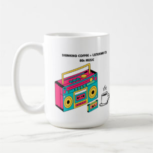 Drink koffie en luisteren naar muziek uit de jaren koffiemok