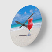 Drink On Beach wall clock Ronde Klok (Hoek)