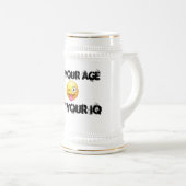 drôle bière stein mug "ACT YOUR AGE" (Devant droit)