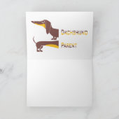 Drôle de dachshund mignon pour un long parent de c (Intérieur)