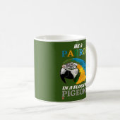 drôle de tasse à café "SOIS UN PARROT..." (Devant droit)