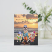 Drôle Dog Graduation Party on the Beach Carte post (Debout devant)