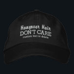 Drôle Hangover cheveux Ne vous souciez pas texte p<br><div class="desc">Un casquette de baseball drôle qui dit "Hangover Hair Don't Care" (Les cheveux de gueule de bois ne s'en soucient pas). Ajoutez une ligne de texte personnalisée en bas - votre événement, votre nom, etc. Modifiez facilement le texte et la couleur du casquette. Que vous sortiez pour la nuit ou...</div>