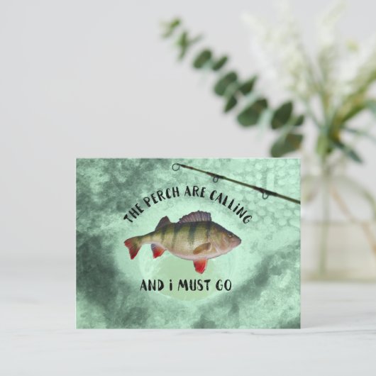 Drôle Perch Quote de pêche Carte postale (Debout devant)