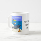 Drôle poisson et requin pêche bande dessinée mug (Devant gauche)