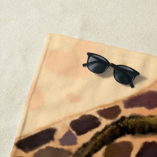 Drôle serviette de plage de Giraffe (En situation)