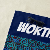 Drôle serviette de plage de requin (En situation)