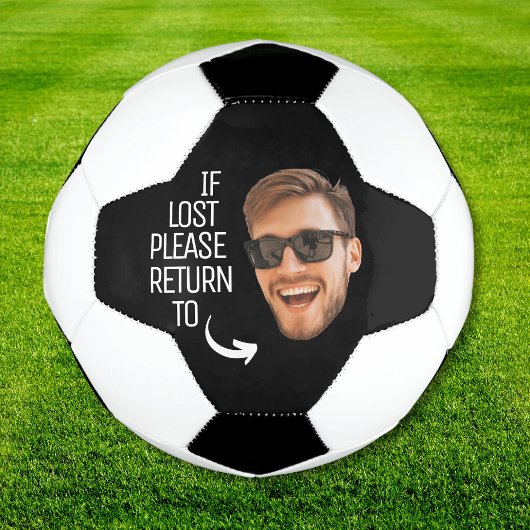 Drôle si perdu Retour au visage du garçon Photo