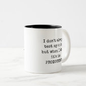 Drôle test Nerdy en production Mug de café à deux  (Devant droit)