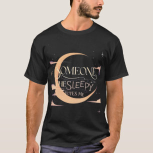 Dromerige maan en sterren - Iemand Thesleepy Yoyes T-shirt