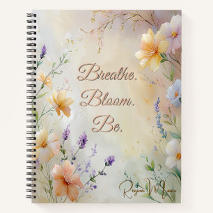 Dromerige Pastel Bloemen met Moderne Elegante Scri Notitieboek