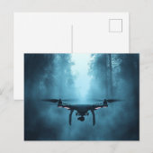 Drone dans Foggy Forest Carte postale (Devant / Derrière)