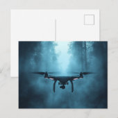 Drone dans Foggy Forest Carte postale (Devant / Derrière)