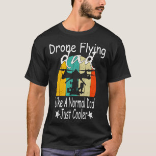 Drone vliegt vader als een normale vader, gewoon k t-shirt
