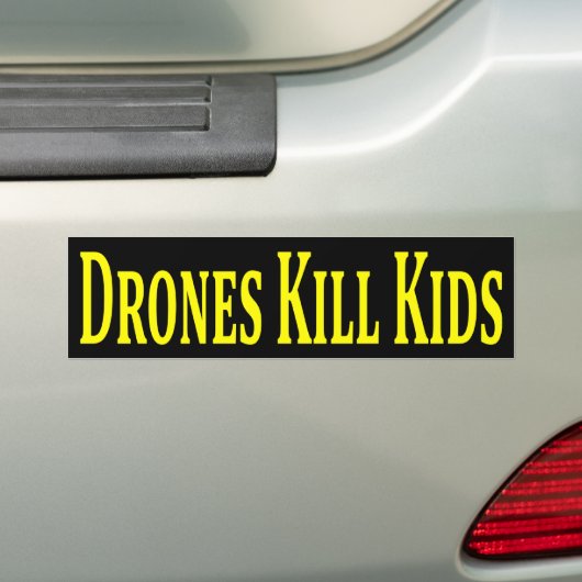 Drones Kill Kinder Bumpersticker (Op auto)