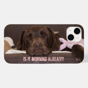 Drowsy Chocolate Lab Foto Sluiten Case-Mate iPhone 14 Plus Hoesje