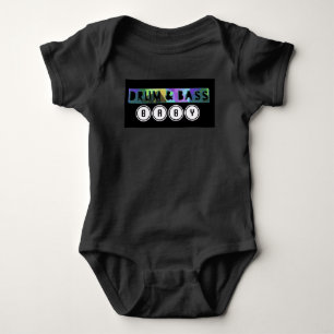 Drum and Bass Baby uit één stuk EDM muziek D.J. De Romper
