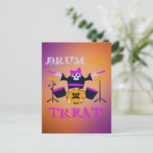 Drum of Behandel Skelet Halloween Briefkaart (Staand voorkant)