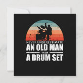 Drummer onderschat nooit een oud Man met drums Kaart (Voorkant)