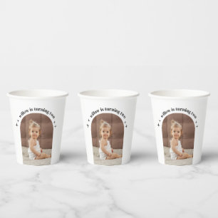 Dubbele boog foto gezamenlijke verjaardag papieren bekers