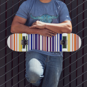 Dubbele regenboogstreepjescode skateboard