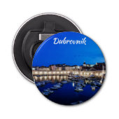 Dubrovnik haven en muren verlicht 's nachts button flesopener (Voorkant)