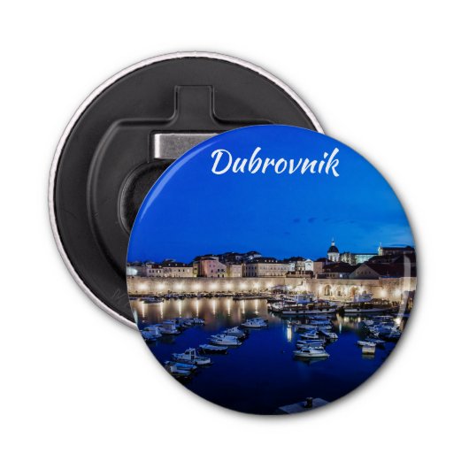 Dubrovnik haven en muren verlicht 's nachts button flesopener (Voorkant)