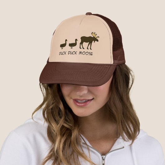 Duck Duck Moose Trucker Pet (In situ)
