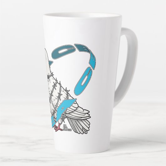Duif van vrede in Barbed Wire Embrace Latte Mok (Rechterhoek)