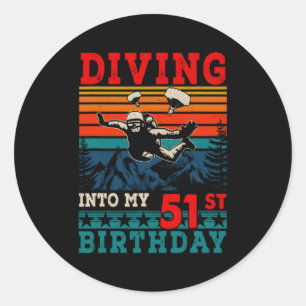 Duiken in mijn 51ste skydiving ronde sticker
