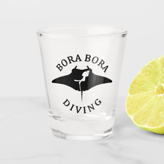 Duiken met mantaroggen bij Bora Bora Shot Glas (Voorkant)