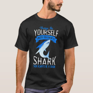 Duiker Word Een Haai Week Van Haaien Evenement 1 T-shirt