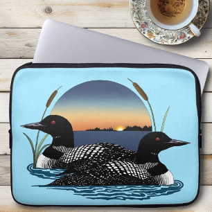 Duikerpaar Zonsondergang Blauwe Meer Natuur Laptop Sleeve