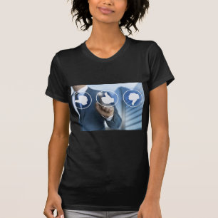 duimpictogrammen voor het concept review van de Kl T-shirt