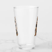 Duitse herder kijkt goed glas (Rechts)