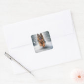 Duitse herder loopt in de sneeuw vierkante sticker (Envelop)