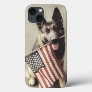 Duitse herder met Amerikaanse vlag iPhone 13 Hoesje