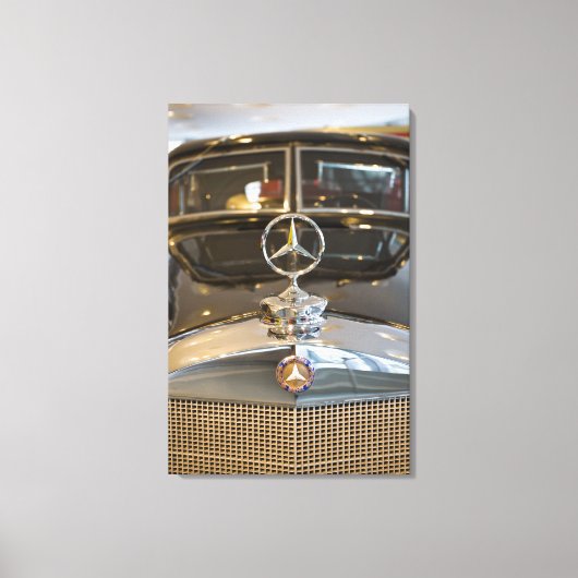 Duitsland, Baden-Wurttemberg, Stuttgart. Mercedes Canvas Afdruk (Voorkant)