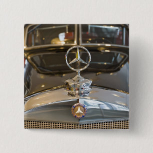 Duitsland, Baden-Wurttemberg, Stuttgart. Mercedes Vierkante Button 5,1 Cm