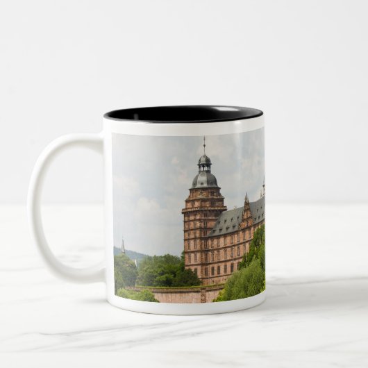 Duitsland, Beieren, Bayern en Aschaffenburg. Schlo Tweekleurige Koffiemok (Links)