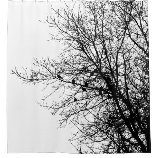 Duiven in boom monochroom hoog contrast minimalist douchegordijn