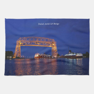 Duluth Aerial Lift Bridge & John G. Munson Theedoek