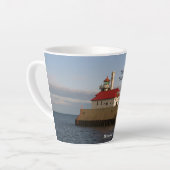Duluth Harbour South Pier Light latte mok (Linkerhoek)