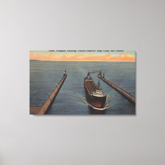 Duluth, MN - Uitzicht van het vrachtschip dat het  Canvas Afdruk (Voorkant)