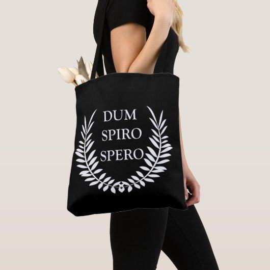 Dum spiro spero draagtas (Dichtbij)