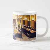 Dumbledore Speaking in Hogwarts Great Hall Extra Grote Beker (Rechts)