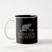 Dungeon Meowster Funny RPG Cat with Dice Tweekleurige Koffiemok (Links)