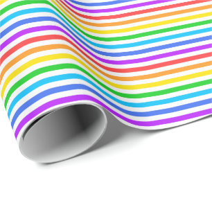 Dunne regenboogkleuren en witte strepen cadeaupapier