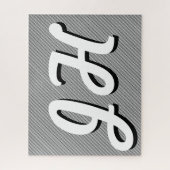 Dunne zwarte & witte strepen | Retrostyled Initial Legpuzzel (Verticaal)