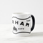 Durham NC Bull Ville Étiquette Couleur Morpher Mug (Devant droit)